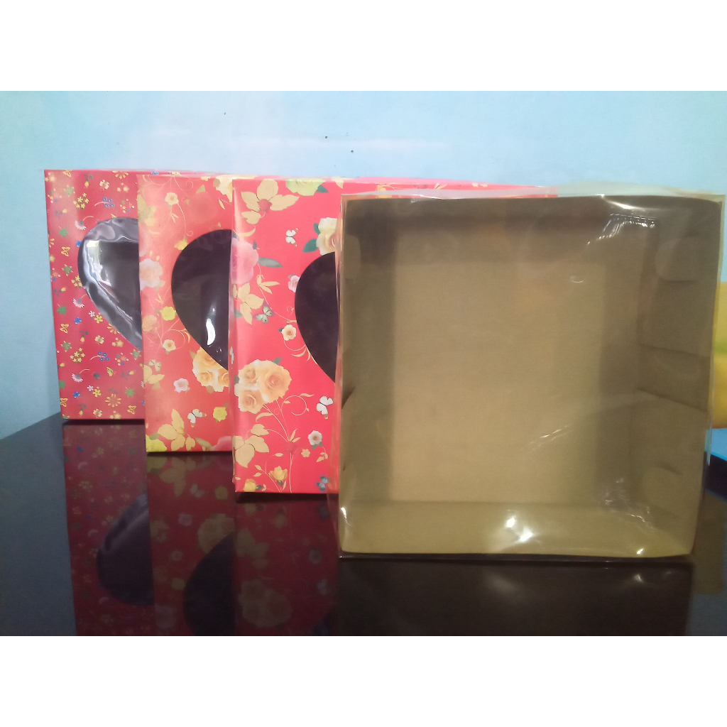 Kardus Kue/Ciffon/ Hantaran/ Jajan Basah Besar Tutup Mika Bermotif Merah