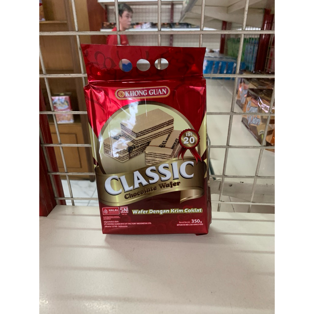 

Wafer Khong Guan Classic Chocolate 350gram isi 20pcs