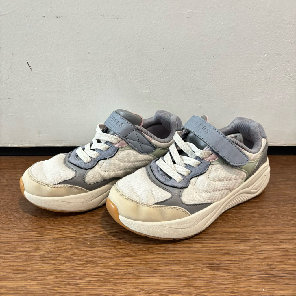 preloved sepatu skechers anak