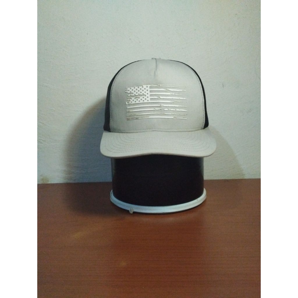 Topi Trucker US Flag Yupoong