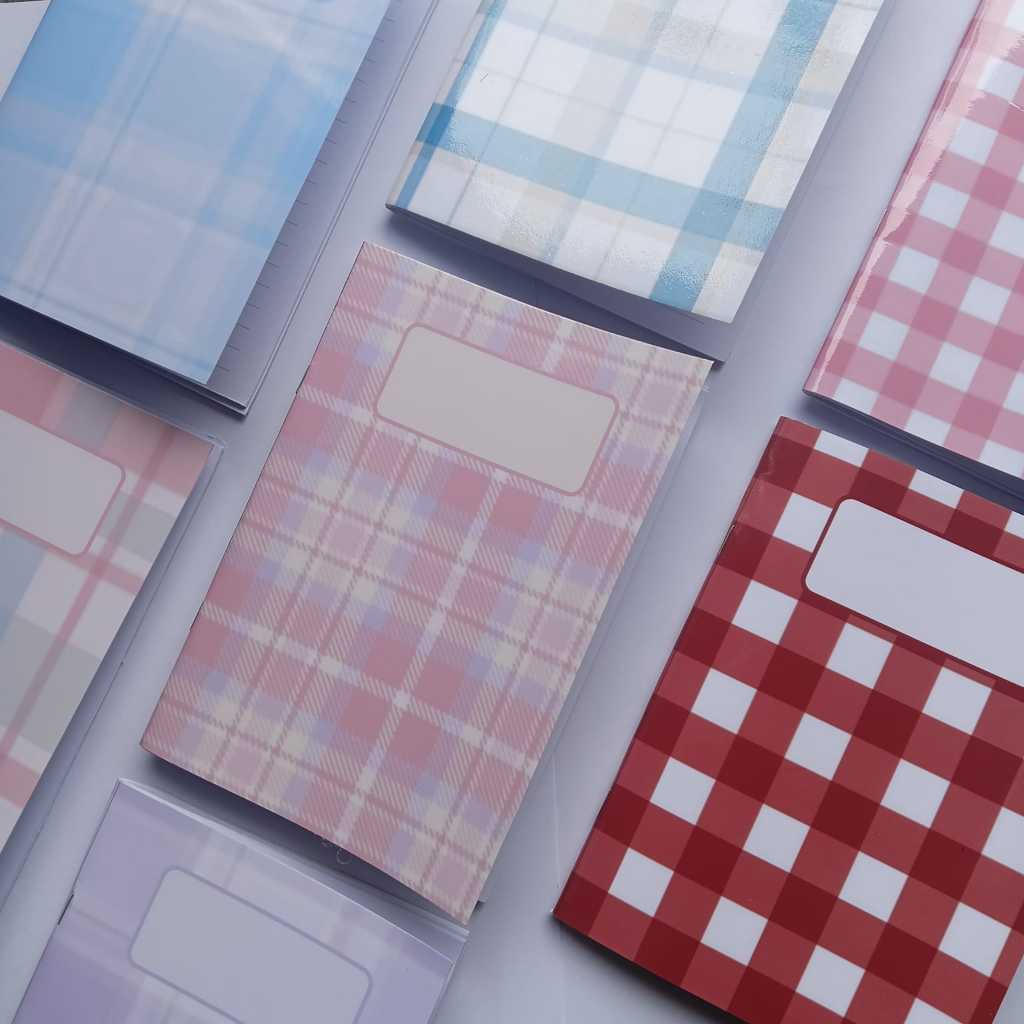 

NOTEBOOK BUKU CATATAN UKURAN A6 BERGARIS LUCU 40 HALAMAN| BANYAK VARIAN WARNA DAN MOTIF