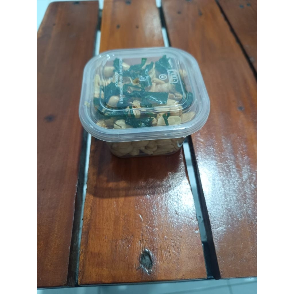 

Kacang Goreng Bawang Daun Jeruk