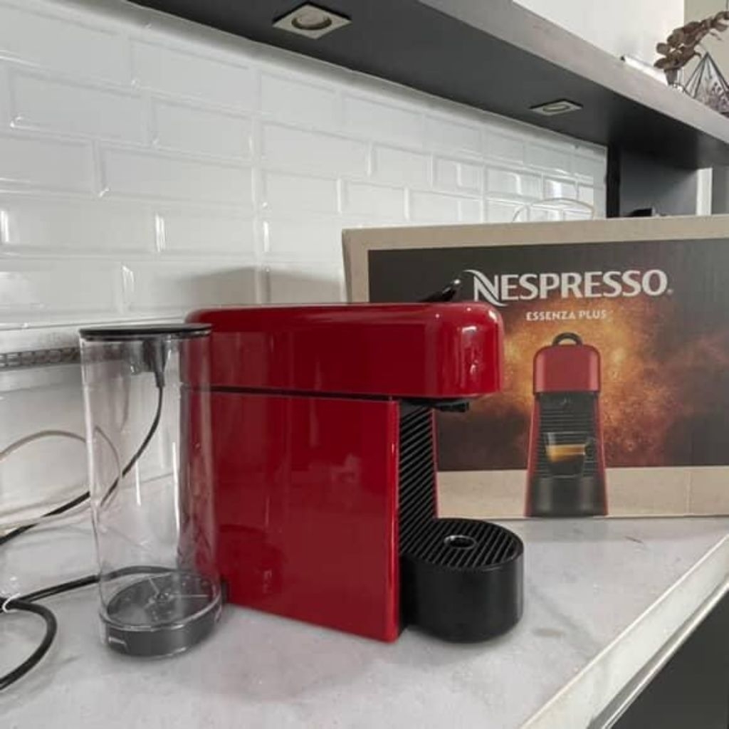 Coffe Maker Nespresso Essenza Plus Coffee Machine, Red(Mesin kopi)