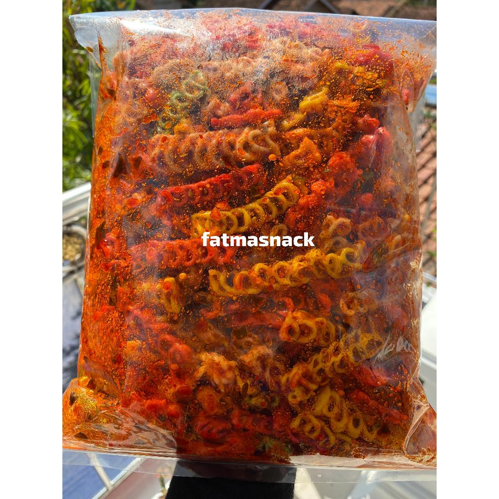 

SEBLAK KERUPUK KEPANG /KERUPUK TANGGA/KERUPUK RANTAI PEDAS DAUN JERUK 1KG 250GR 500GR