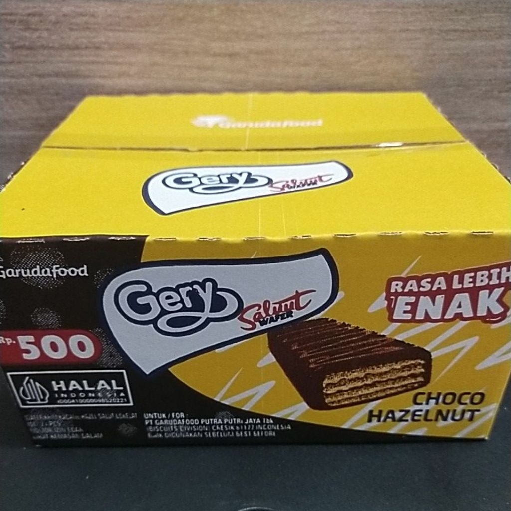 

Gery wafer Salut 500 isi 24 pcs