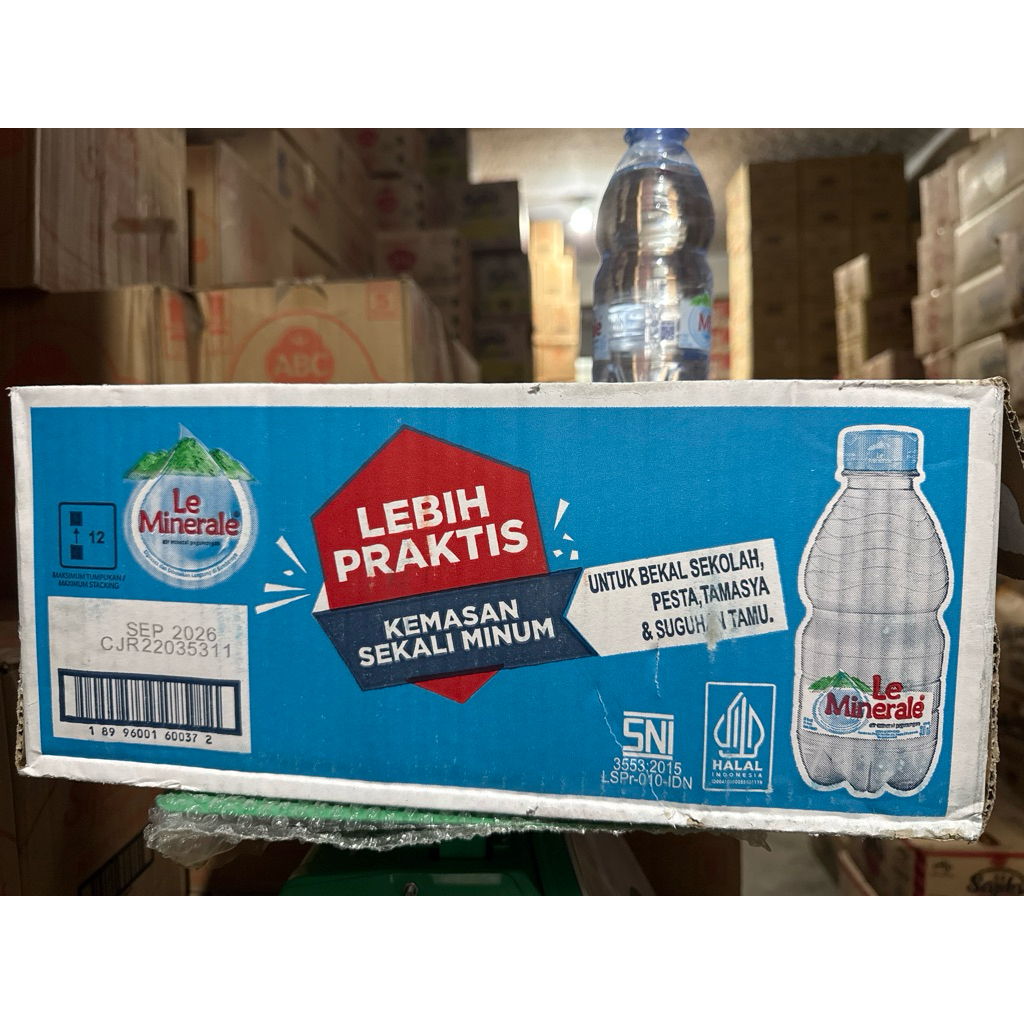 

Le minerale 330ml isi 24 botol / 1 dus