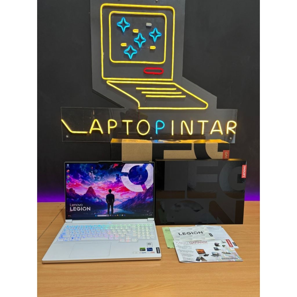 Lenovo Legion Slim 7 16IRH8 i7 13700H RTX 4060 16/1TB 3.2k 165Hz x zephyrus transcend Predator steal