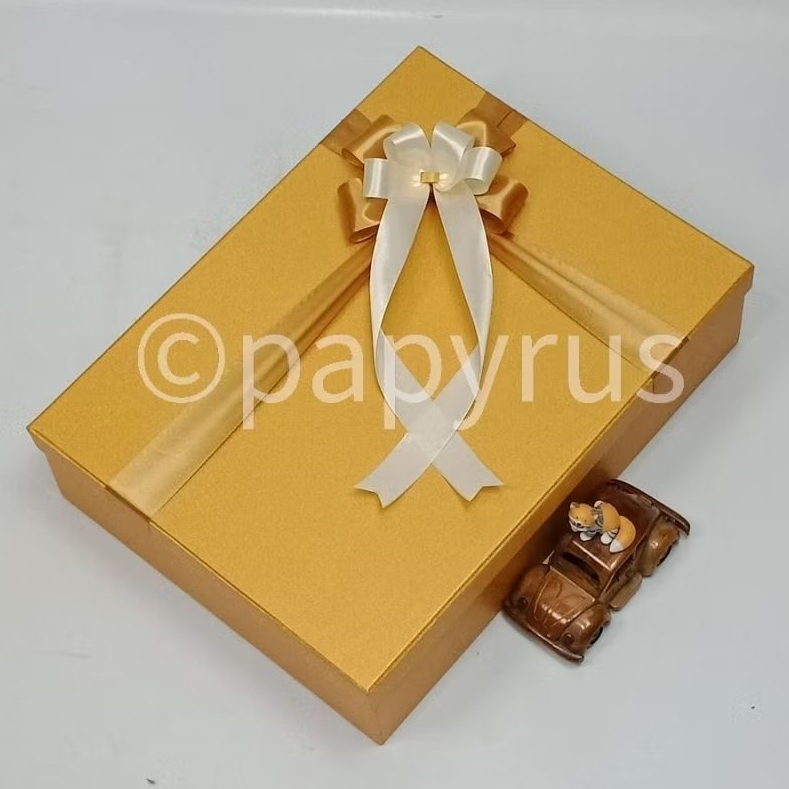 

PAPYRUS 30x40 Tinggi 10cm Kotak Kado Gift Box Hardbox Hampers V1