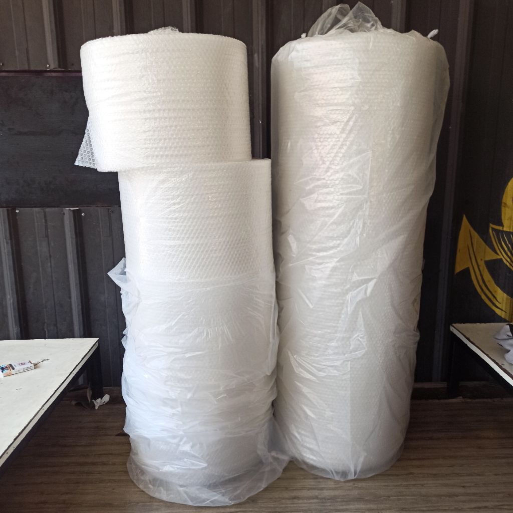 

BUBBLE WRAP BUBBLEWRAP MURAH BOGOR POTONGAN POTONG BENING 2.3KG CORE 40cm x 50meter BENING 3KG NON CORE 30CM X 50 METER KOTA BOGOR SELATAN BOGOR TIMUR BOGOR UTARA BOGOR BARAT