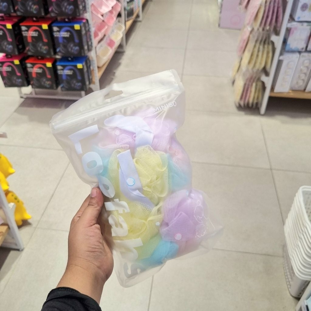 MINISO MACARON SERIES COLORFUL LOOFAHS / SPONS MANDI ISI 2 PCS