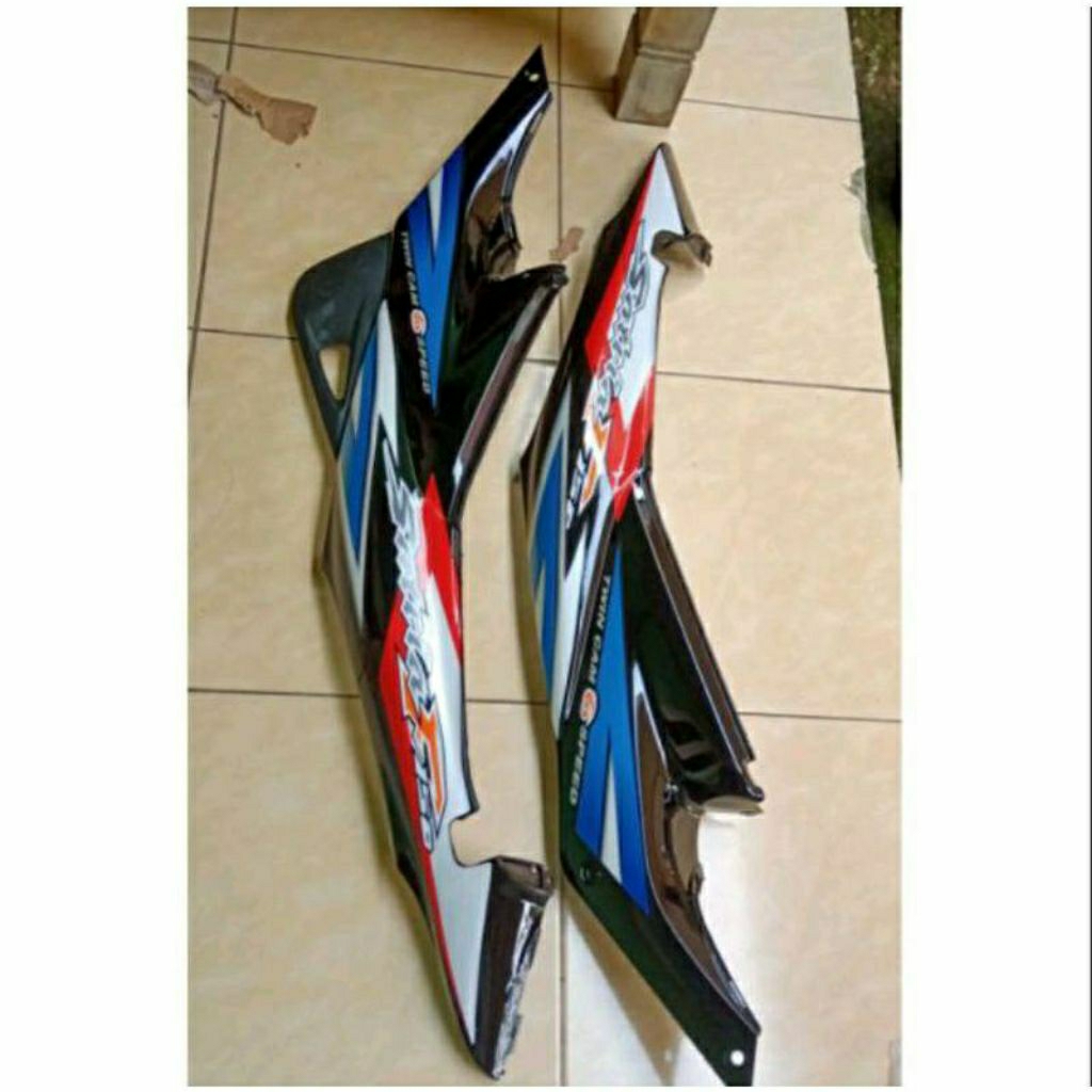 Cover bodi body belakang samping plus striping SUZUKI SATRIA F FU CBU THALAND CAPUNG BARONG LAMA OLD