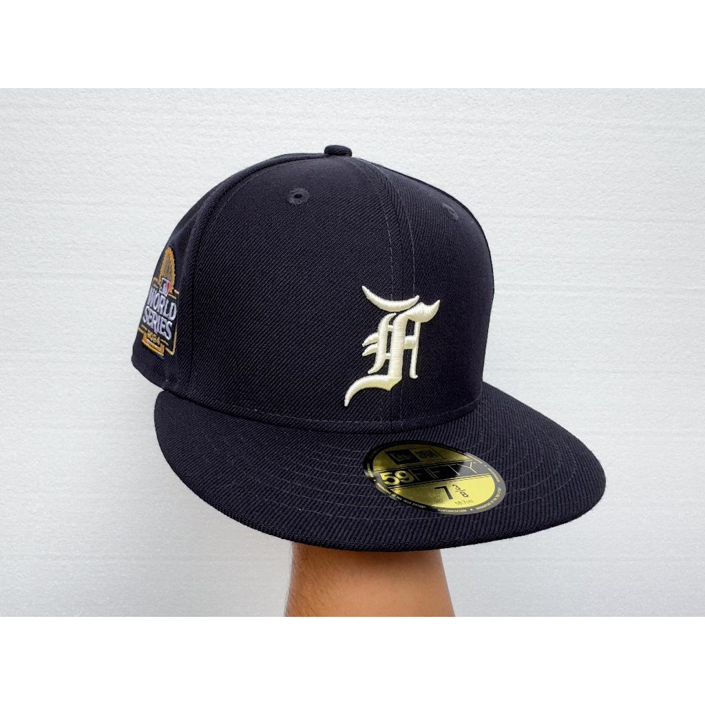 Topi Fear of God (FOG) x New Era 59Fifty New York Yankees World Series 2024 Navy Fitted Cap