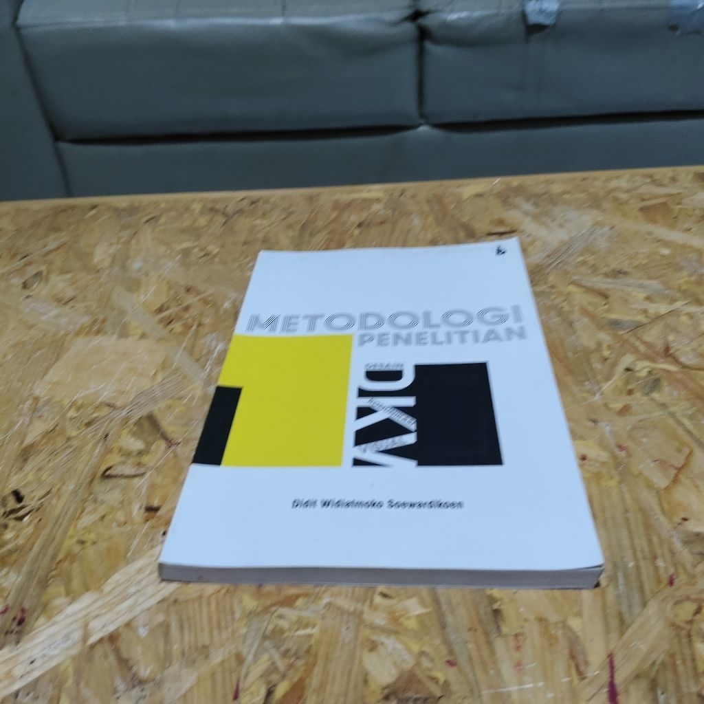 Buku Metode Penelitian Desain Komunikasi Visual