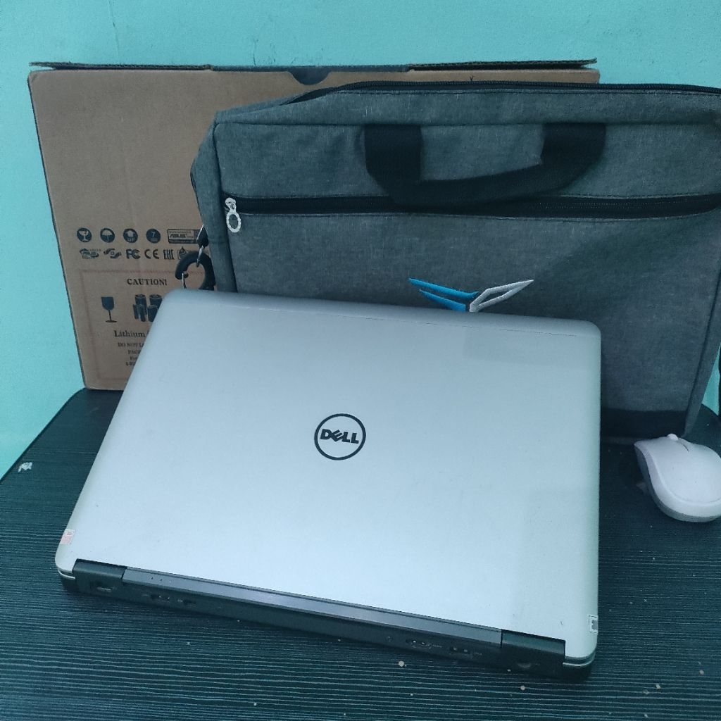 Laptop Dell Latitude Core i7 Ram 8 Ssd 256 Mulus Normal Bergaransi