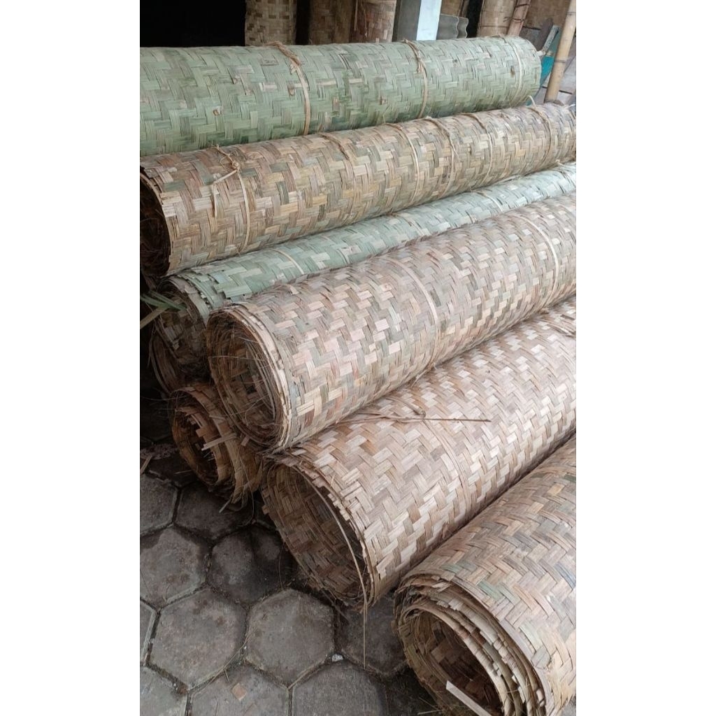 bilik Anyaman gedek bambu kulit polos