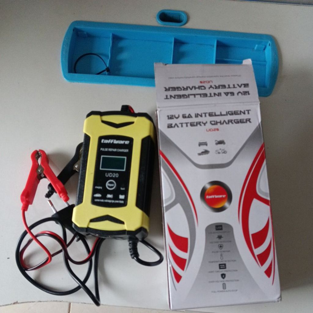 Taffware Venus Intelligent Battery Charger Aki Mobil 12V6A - UD20 - Black/Yellow bekas second