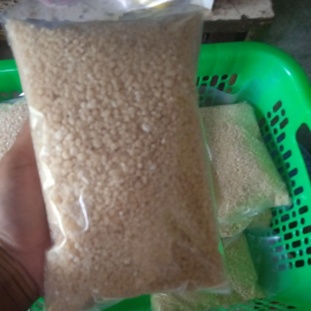 

beras tiwul pengganti nasi / oyek singkong 1 liter