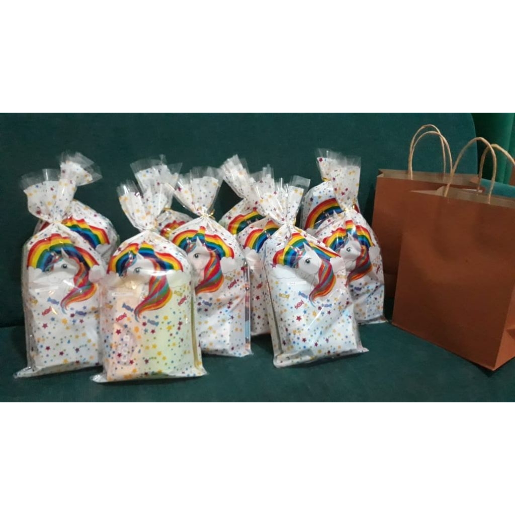 

Bingkisan ulangtahun/ Bingkisan murah ulangtahun/ Hampers anak/ Hampers acara