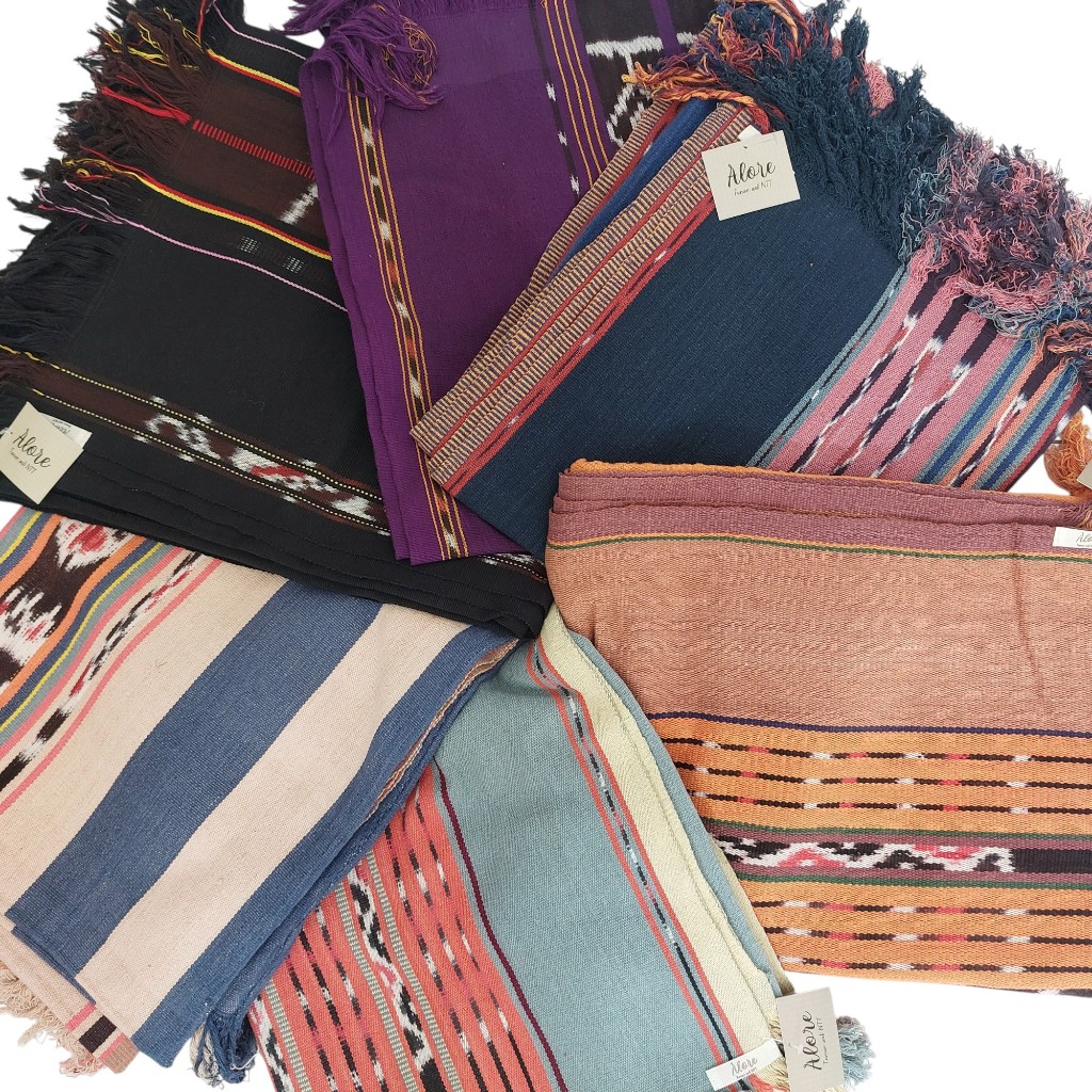 Kain tenun asli Alor, NTT - group 2 tenun ternate