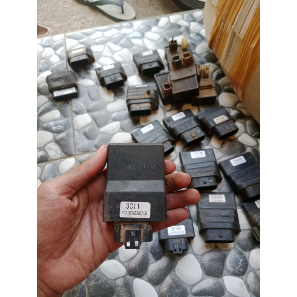 Ecu /Cdi Original Copotan Vixion Old 2008-2012 Kode 3C100/ 3C11