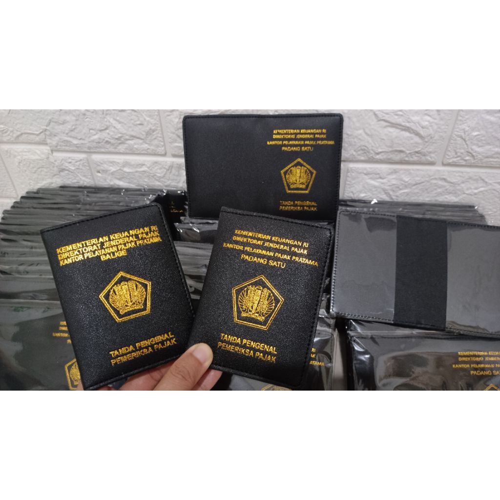 

buku saku tanda pengenal petugas pajak