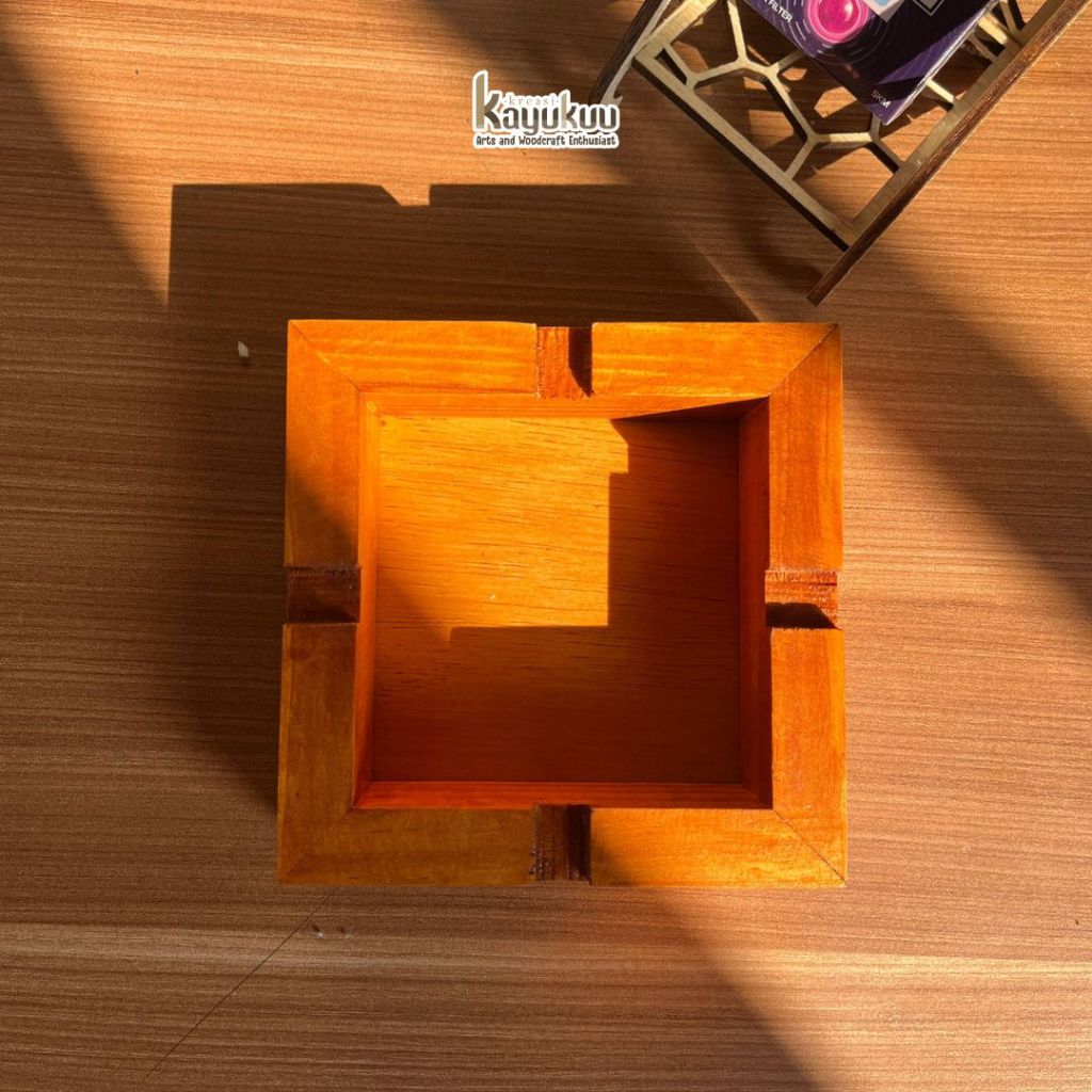 Kreasikayukuu Asbak Kayu Pinus Minimalis Estetik 12x12 cm