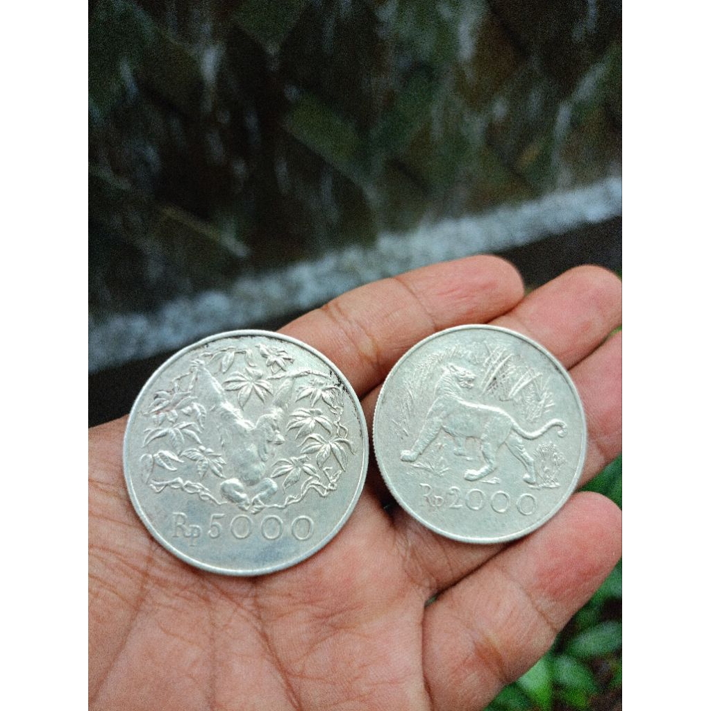 koin seri WWF 2000 macan & 5000 otan