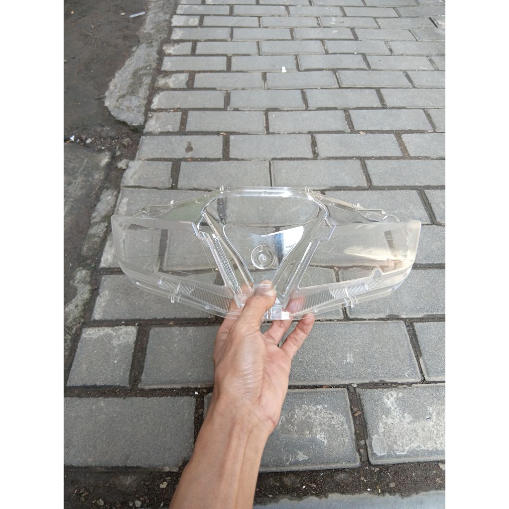 Kaca Mika lampu depan Yamaha R15 V3 ori lepasan