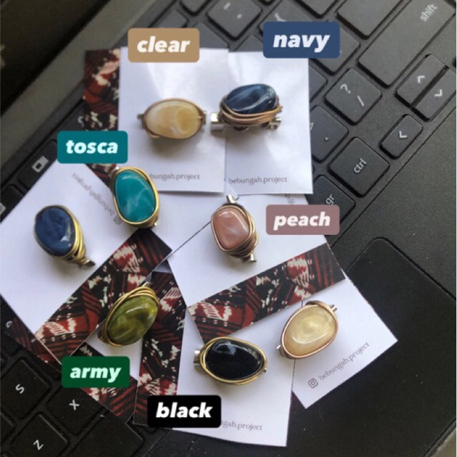 Bebungah Project - Bros Kawat Manik Batu Marmer Simpel Elegan