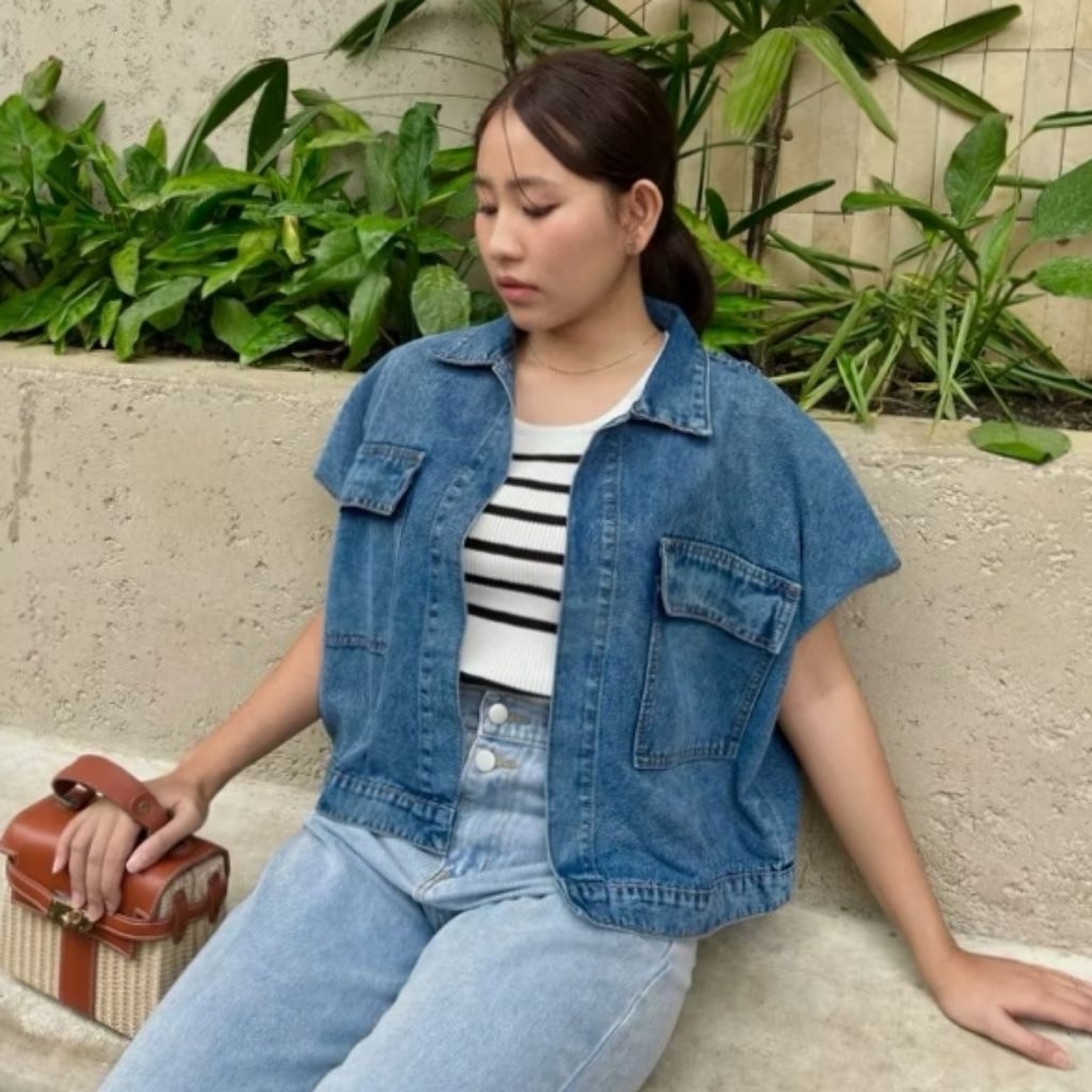 LISA VEST DENIM - DENIM VEST - VEST DENIM - VEST JEANS - Rompi Jeans Wanita Kekinian – Vest Denim Le