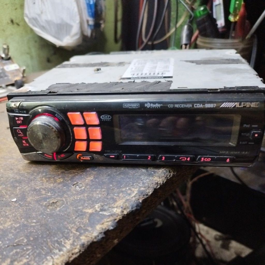 ALPINE CDA-9887 CD RECEIVER