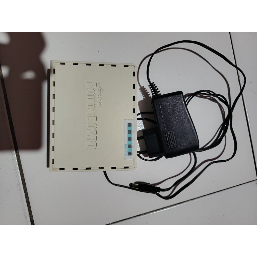 MIKROTIK RB750 Gr2 mulus