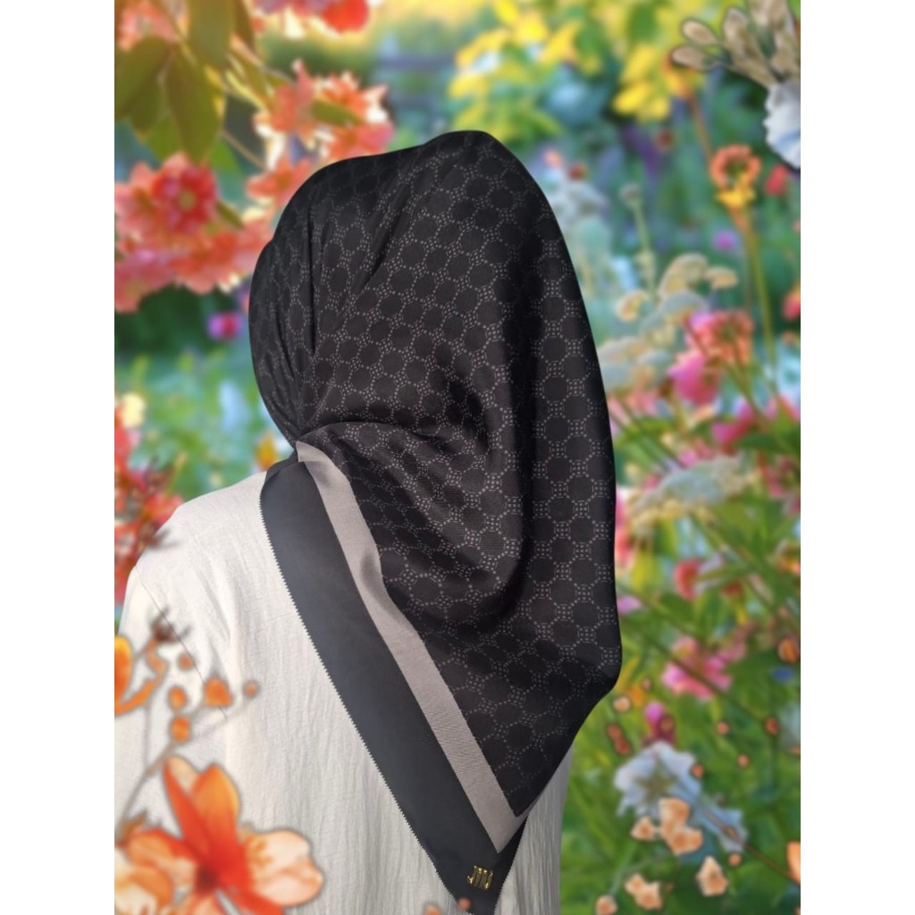 Kerudung Jilbab Scarf Wanita Umama Segiempat Motif Cantik Hitam Elegan