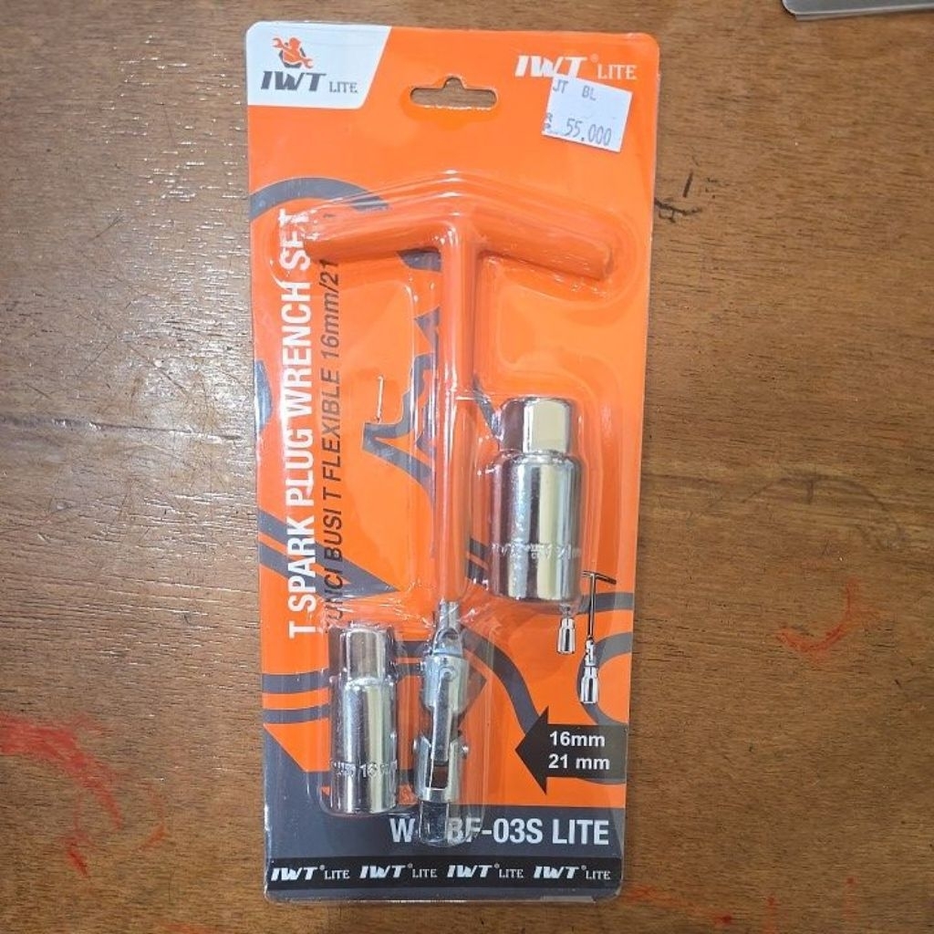 kunci busi flesibel IWT 16mm dan 21mm / kunci busi motor mobil IWT 16mm dan 21mm