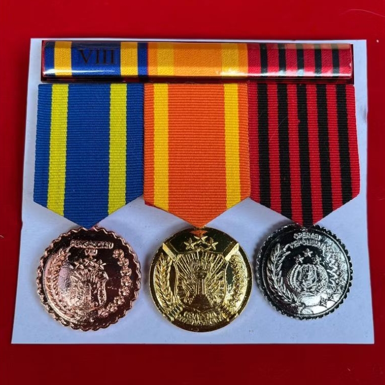 Satya lencana / tanda kehormatan polri 8 ksatria bhayangkara operasi kepolisian super premium