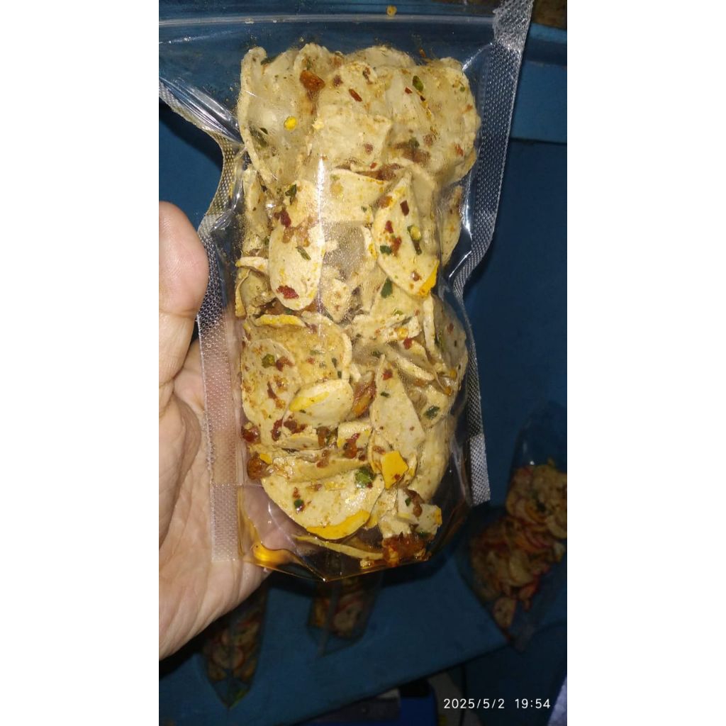 

Basreng koin pedas Chilli oil daun jeruk 150gr/250gr/500gr/1KG gurih renyah cemilan BEST SELLER
