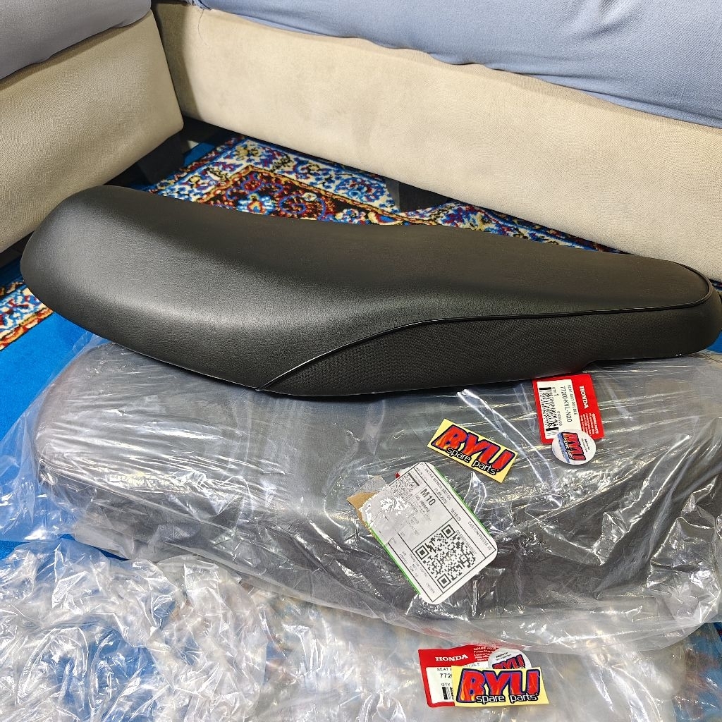 Jok seat assy Supra 125 injeksi pertama / batman karisma wave 125 77200-KVL-N201 Original New Old St
