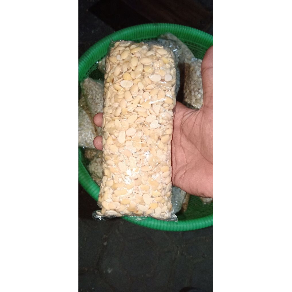 

Tempe Kemasan Sudah Di Ragi (belum Jadi Tempe 100%)