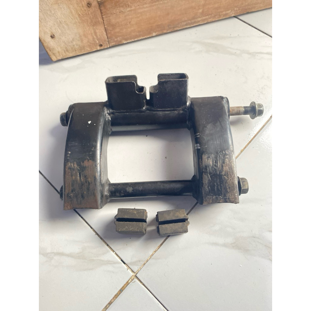 Mounting Engine Spin 125 Copotan Original