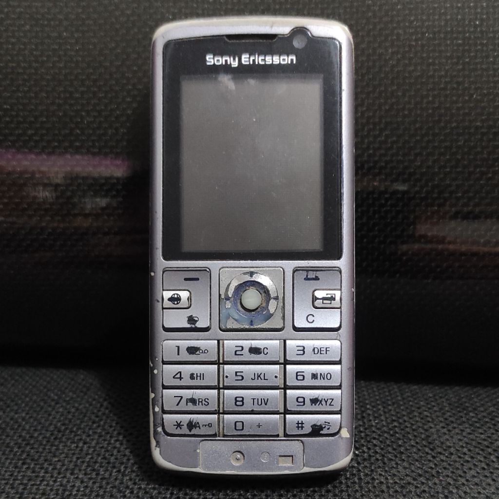 

HP Jadul RUSAK Sony Ericsson Untuk Afkir Kanibal Atau Mainan Saja