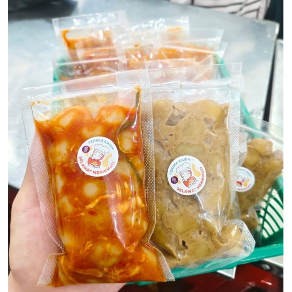 

CILOK AYAM PEDAS DAN CILOK BUMBU KACANG