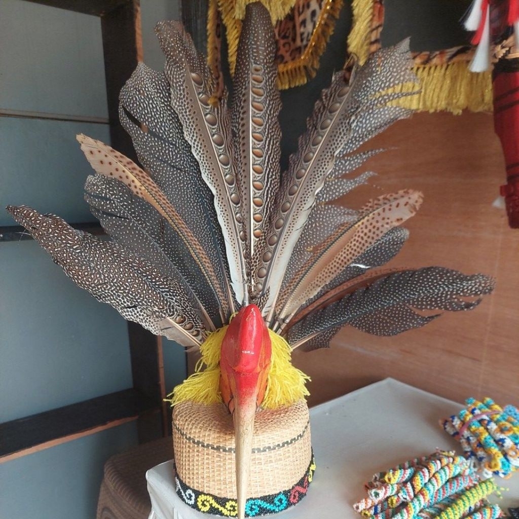 Topi Enggang dengan bulu asli