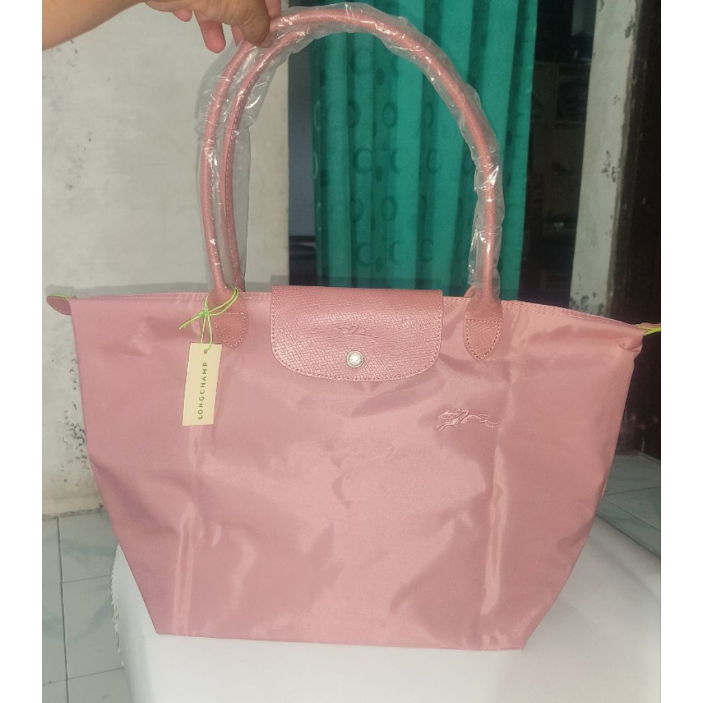 LC tunisia pink petal greenseries