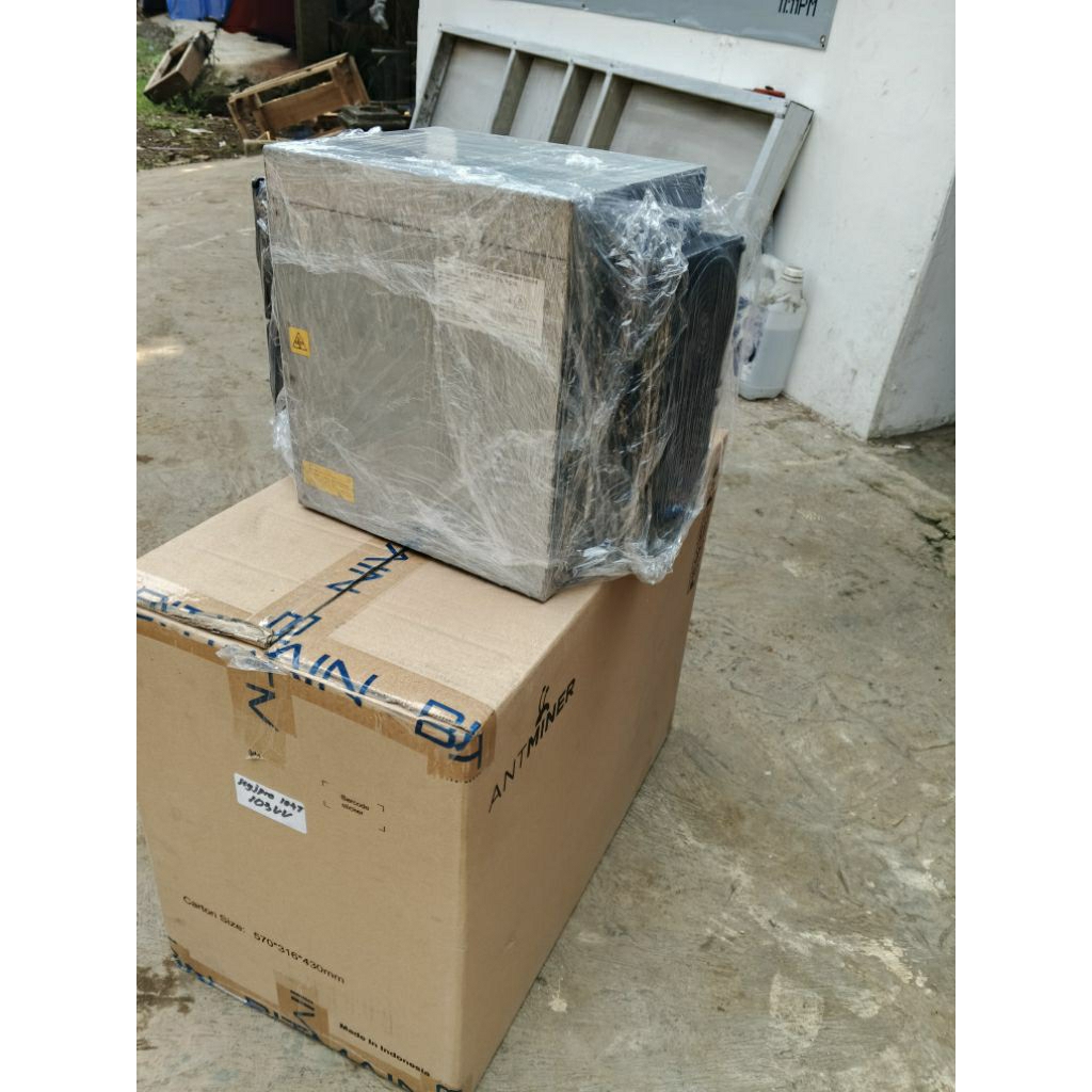 Mesin Mining BITCOIN ANTMINER S19J-PRO