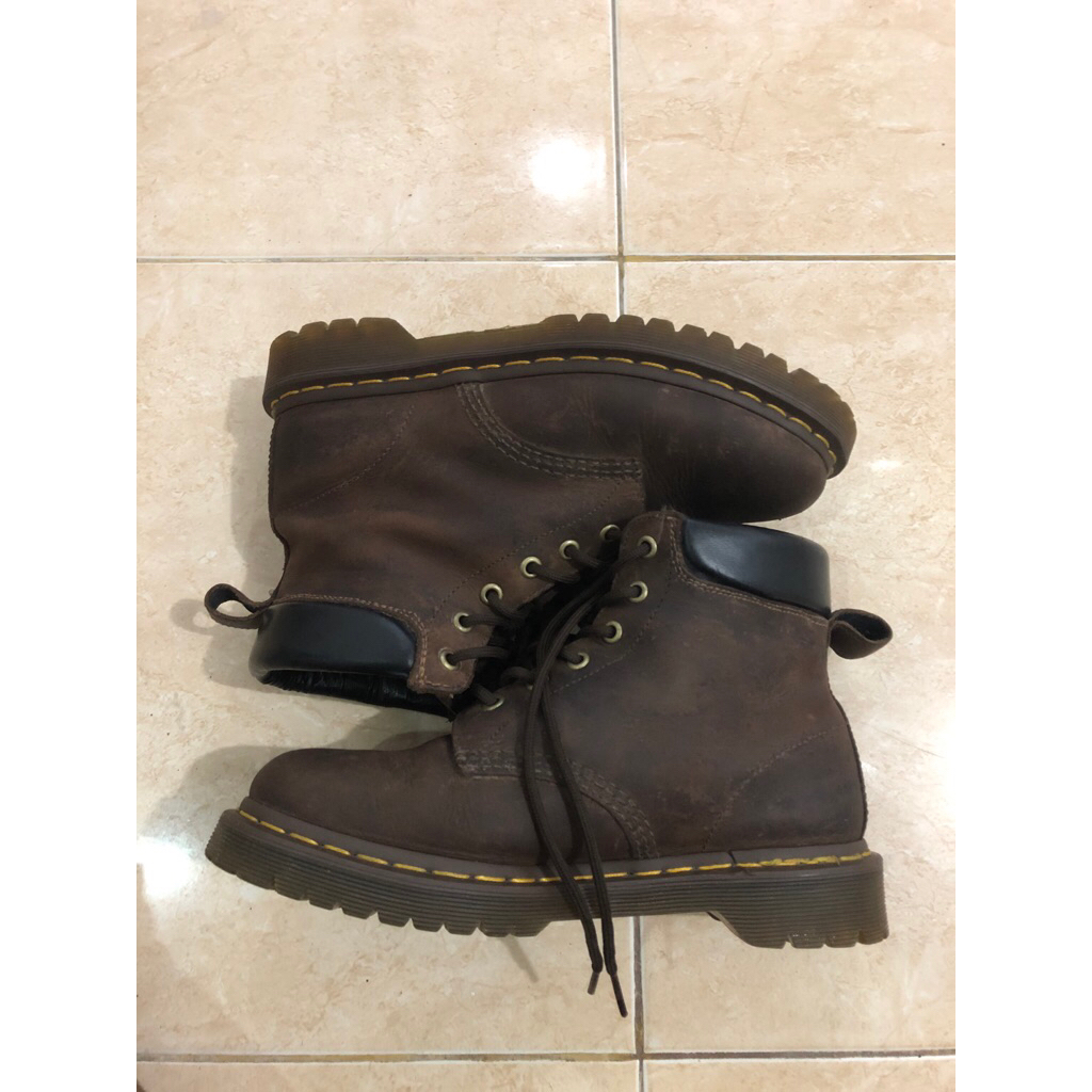 dr martens saxon