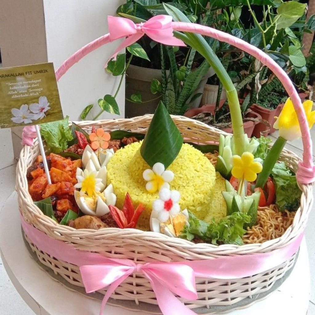 

Tumpeng Hadiah Tumpeng keranjang hadiah tumpeng cantik 5 porsi