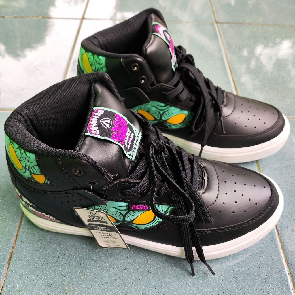 Sepatu Kolaborasi Aerostreet Hoops High x Ajiwal Hitam Size 43  Sneakers Casual