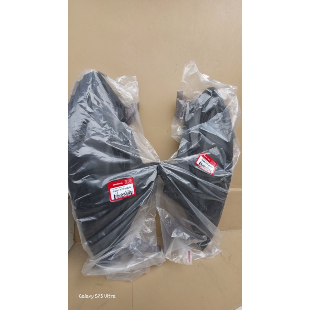cover body belakang pinggir samping honda vario 125 tecno kzr original  AHM honda