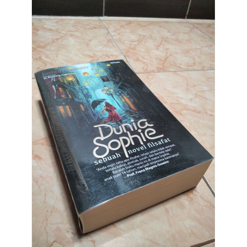 Buku Dunia Sophie (bekas) + Dunia Anna + Mati bahagia + no longer human