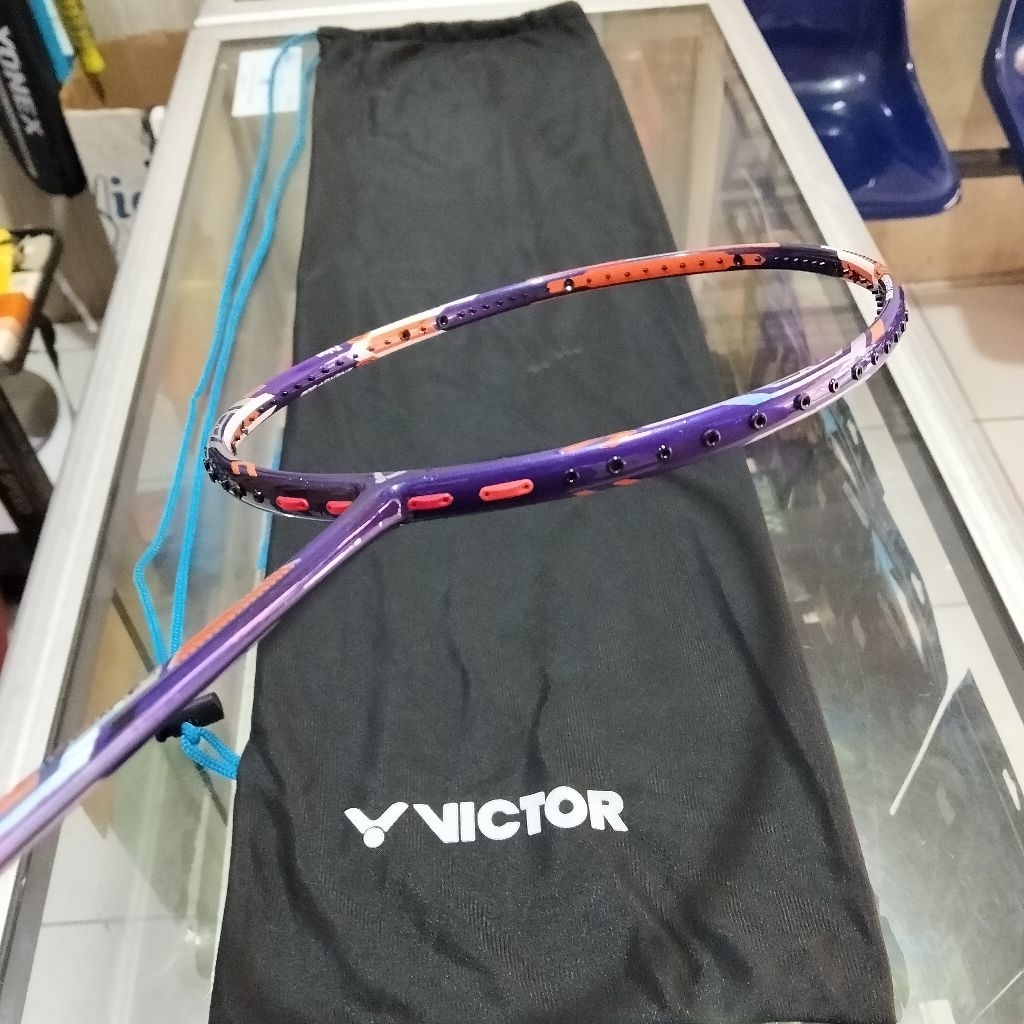 Raket Badminton Victor Thruster K 9900